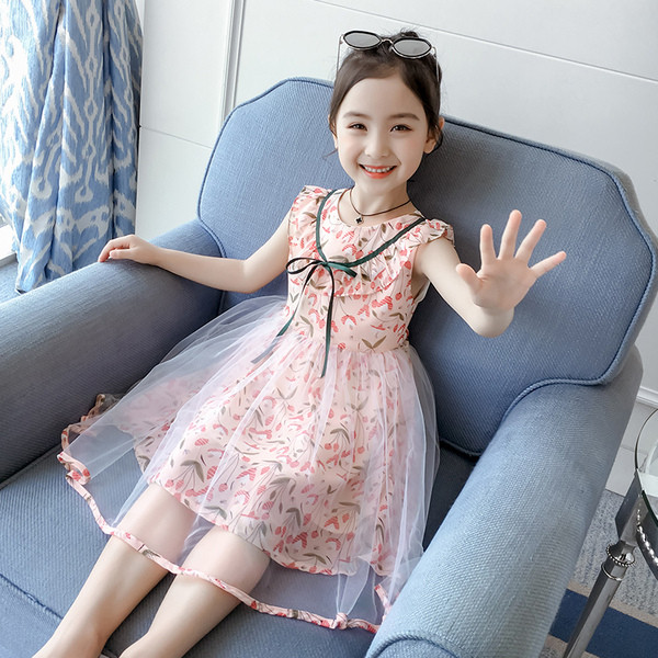 Rochie moderna pentru copii pentru fete cu motiv floral in roz cu panglica