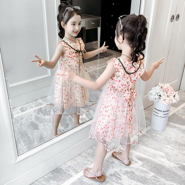 Rochie moderna pentru copii pentru fete cu motiv floral in roz cu panglica