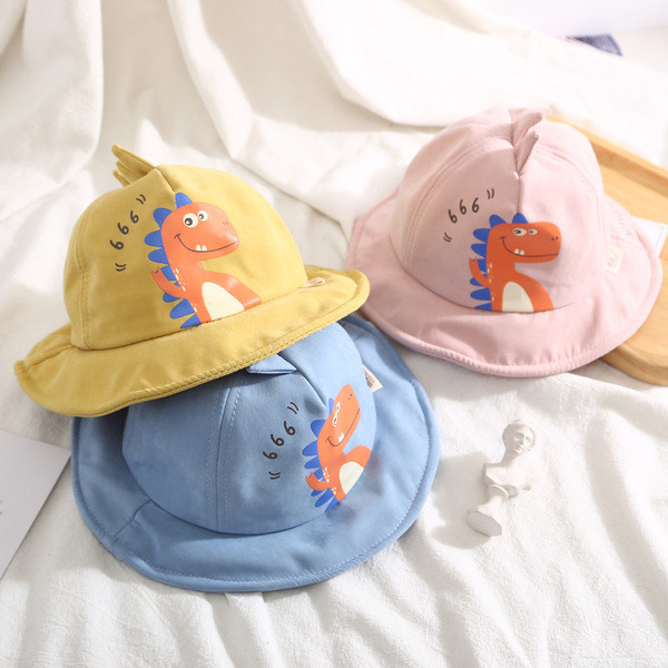 Pălărie pentru copii cu aplicație colorată și element 3D în mai multe culori