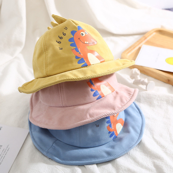 Pălărie pentru copii cu aplicație colorată și element 3D în mai multe culori