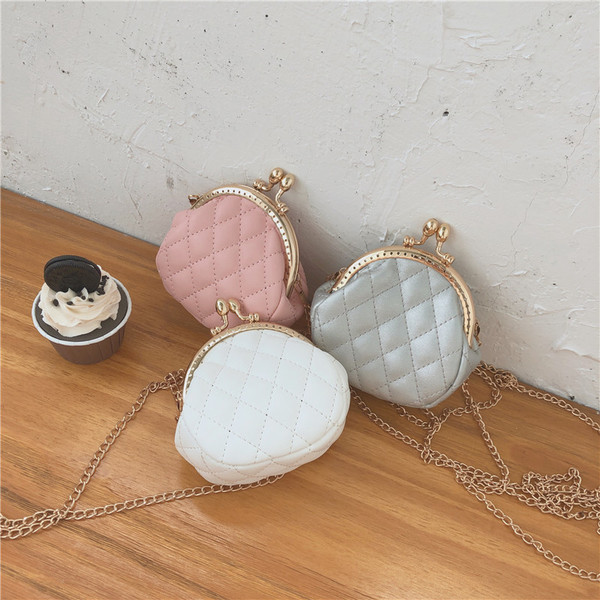 Geanta mica de dama in trei culori cu maner metalic