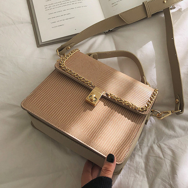 Geanta de dama din piele cu decor metalic in mai multe culori