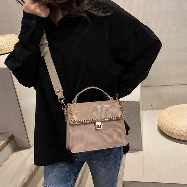 Geanta de dama din piele cu decor metalic in mai multe culori