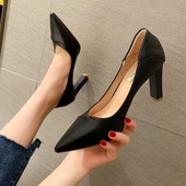 Pantofi de dama eleganti cu toc inalt in negru si bej - model ascutit