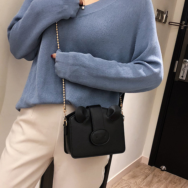 Geanta de dama moderna cu element 3D in diferite culori