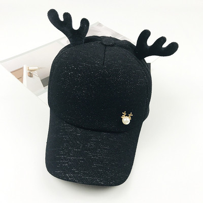 Palarie pentru copii cu vizor si element 3D in mai multe culori