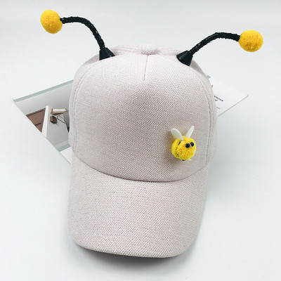 Palarie pentru copii cu vizor si element 3D in mai multe culori