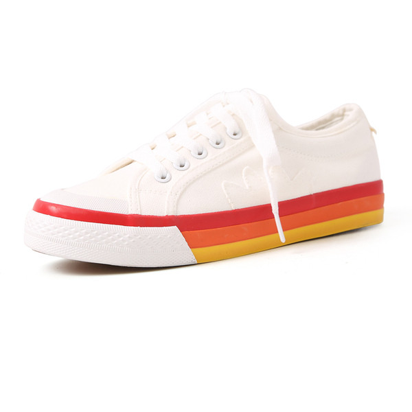 Tenisi albi casual de culoare alba cu talpa colorata