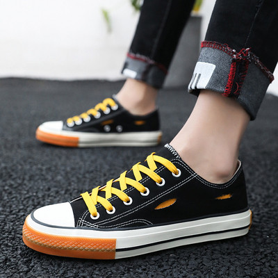 Tenisi casual barbati in trei culori cu cravate