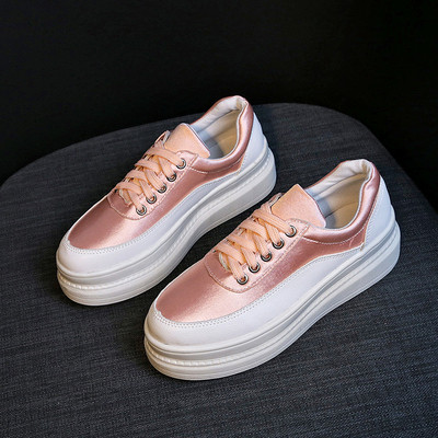 Γυναικεία παπούτσια casual  με  κορδόνια σε λευκό και ροζ χρώμα