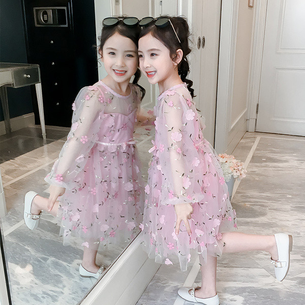 Rochie moderna pentru copii in roz cu motive florale