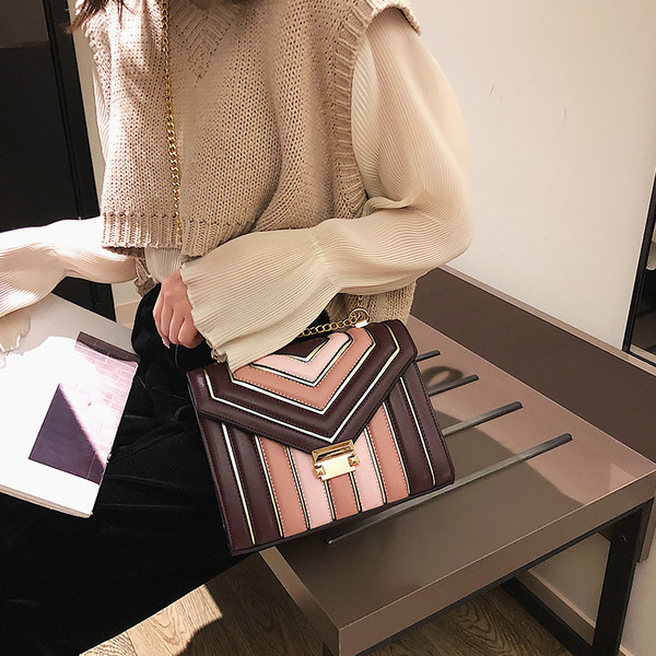 Geanta de dama eleganta cu decor metalic in trei culori