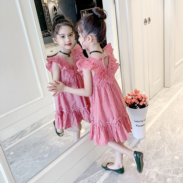 Модерна детска карирана рокля в червен и черен цват - разкроен модел