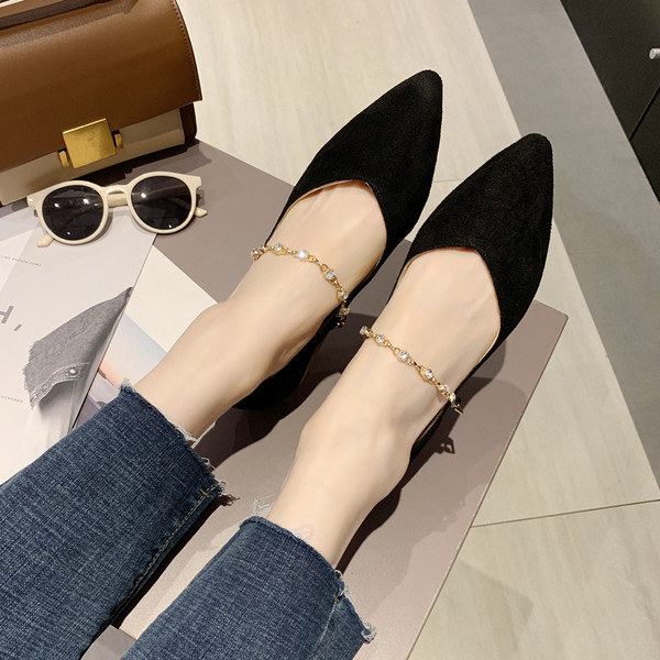 Pantofi moderni de dama cu talpa plate si lant metalic in negru si bej