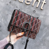 Geanta de dama cu inchidere metalica in doua culori