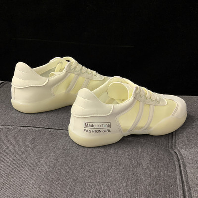 Καλοκαιρινά γυναικεία αθλητικά  παπούτσια σε λευκό και πράσινο χρώμα