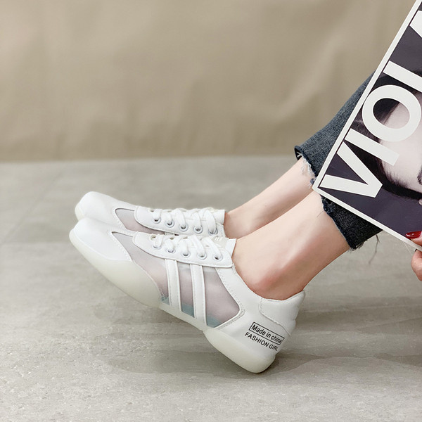 Καλοκαιρινά γυναικεία αθλητικά  παπούτσια σε λευκό και πράσινο χρώμα