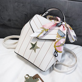 Rucsac de dama cu decor metalic in trei culori