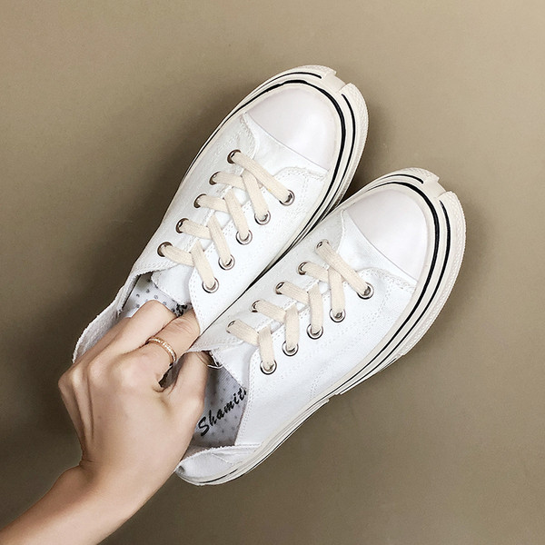 Casual γυναικεία παπούτσια με ίσια πέλματα σε λευκό και πορτοκαλί χρώμα