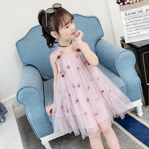 Rochie de copii actuala pentru fete in roz cu tul - model croiat