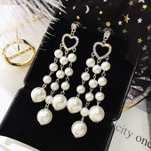 Cercei eleganti de dama cu perle in alb