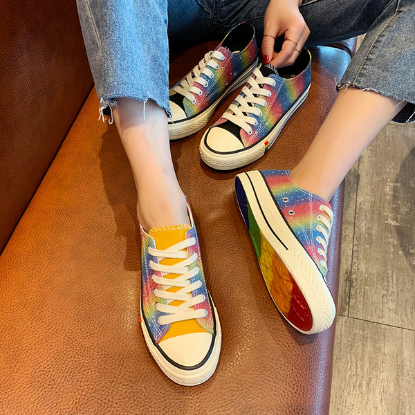 Adidasi de dama colorati cu efect stralucitor in negru si galben