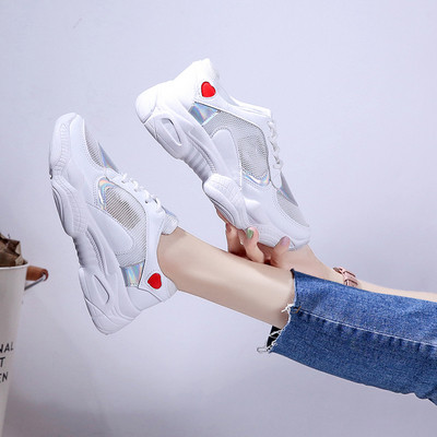 Γυναικεία αθλητικά παπούτσια με κορδόνια  σε δύο χρώματα