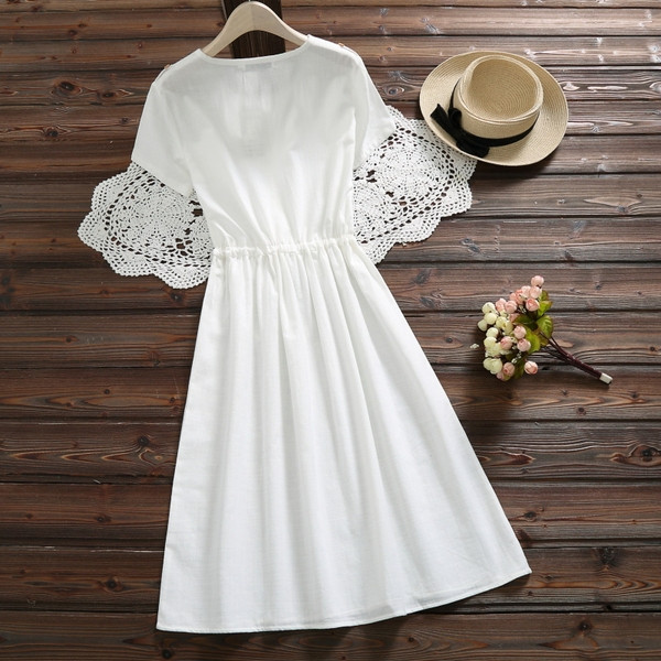 Rochie de dama moderna cu decolteu in alb si albastru