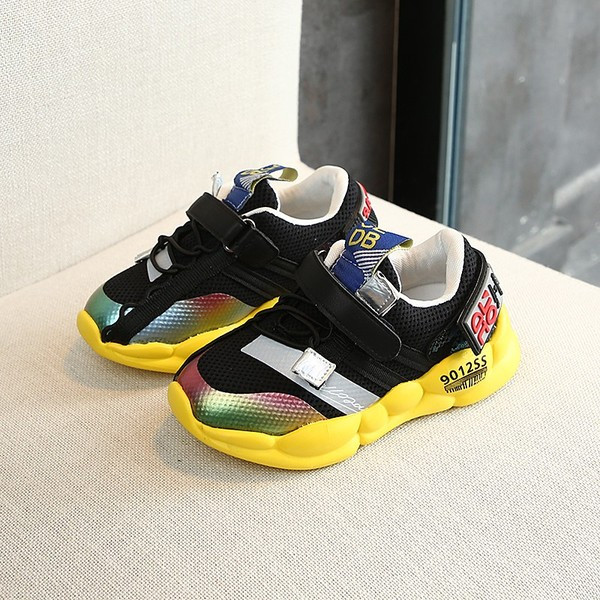 Adidași moderni pentru copii în trei culori - pentru fete și băieți