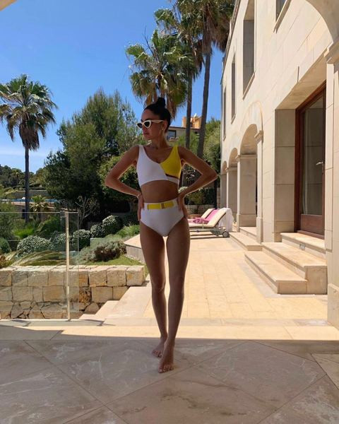 Costum de baie de dama model nou in doua parti cu pantaloni cu talie inalta si curea