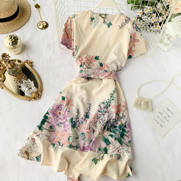 Rochie de dama cu model floral si decolteu in V