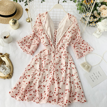 Дамска рокля с лотос ръкав и V-образно деколте