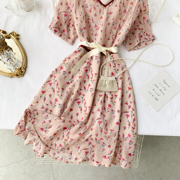 Rochie de dama cu model floral si panglica