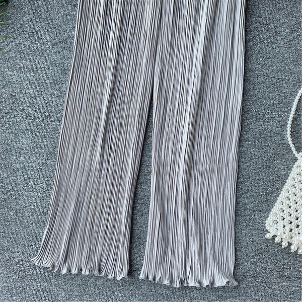 Pantaloni de dama plisati actuali model lat cu talie inalta in mai multe culori