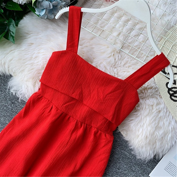 Κορυφαίες γυναικείες ολόσωμες φόρμες με φαρδιές λωρίδες και κορδέλα σε μαύρο και κόκκινο χρώμα