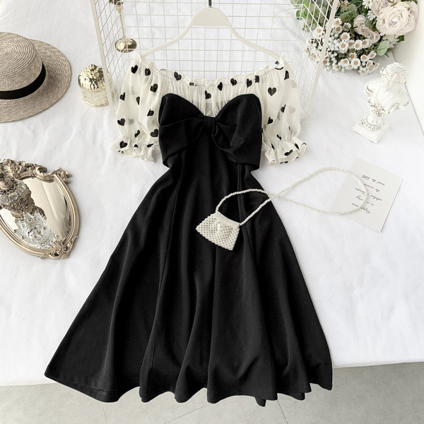 Rochie de dama cu umerii goi in negru