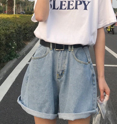 Pantaloni scurti moderni de dama din denim in mai multe culori