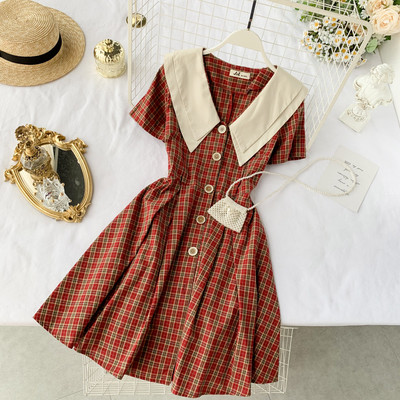 Rochie dama in carouri cu nasturi