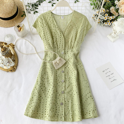 Rochie de dama din dantela cu nasturi in alb si verde