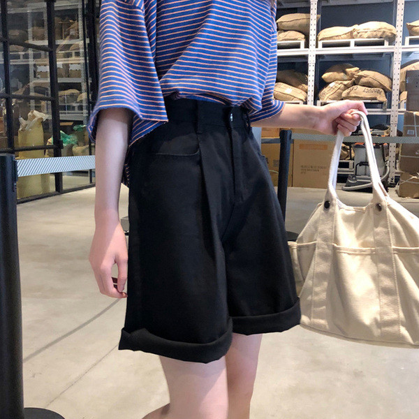 Pantaloni scurți moderni din denim de damă, lungime 3/4, în diferite culori