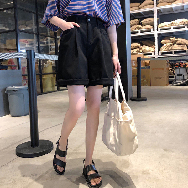 Pantaloni scurți moderni din denim de damă, lungime 3/4, în diferite culori