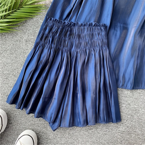 Set modern pentru femei din două părți în culori deschise și închise