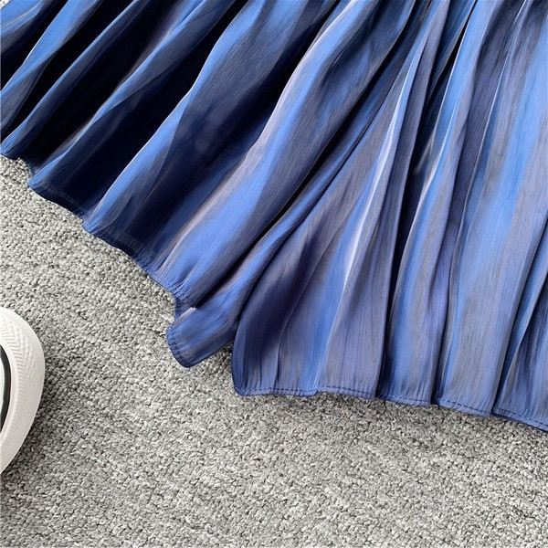 Set modern pentru femei din două părți în culori deschise și închise