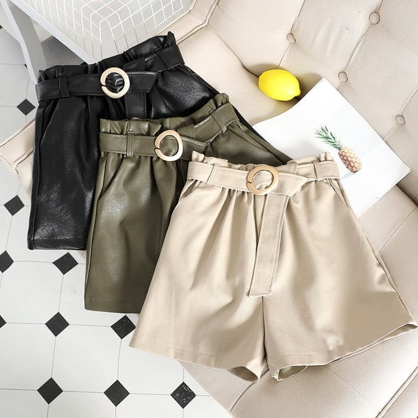 Pantaloni scurti de dama din imitatie de piele cu curea in trei culori
