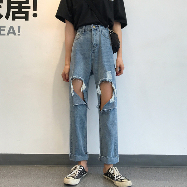 Blugi dama casual - model larg cu motive rupte