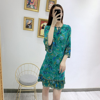 Ежедневна рокля с лотос ръкав и връзки на деколтето