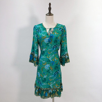 Ежедневна рокля с лотос ръкав и връзки на деколтето