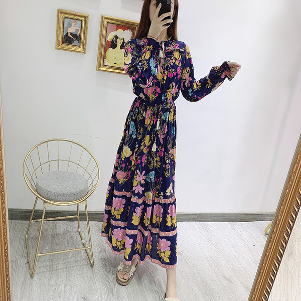 Rochie lunga de dama cu maneci lungi si cravate in talie