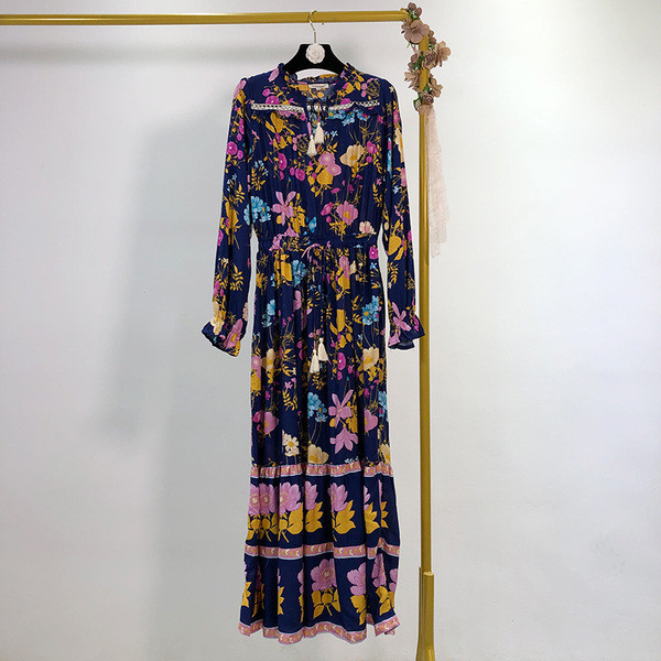 Rochie lunga de dama cu maneci lungi si cravate in talie