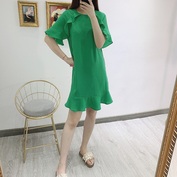 Rochie scurta de dama cu decolteu oval in doua culori